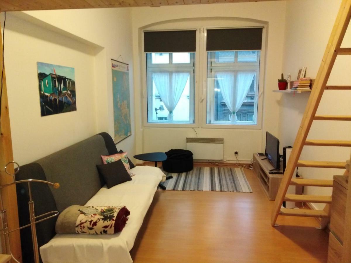 Studio Husitska 114/74 Praha Bagian luar foto